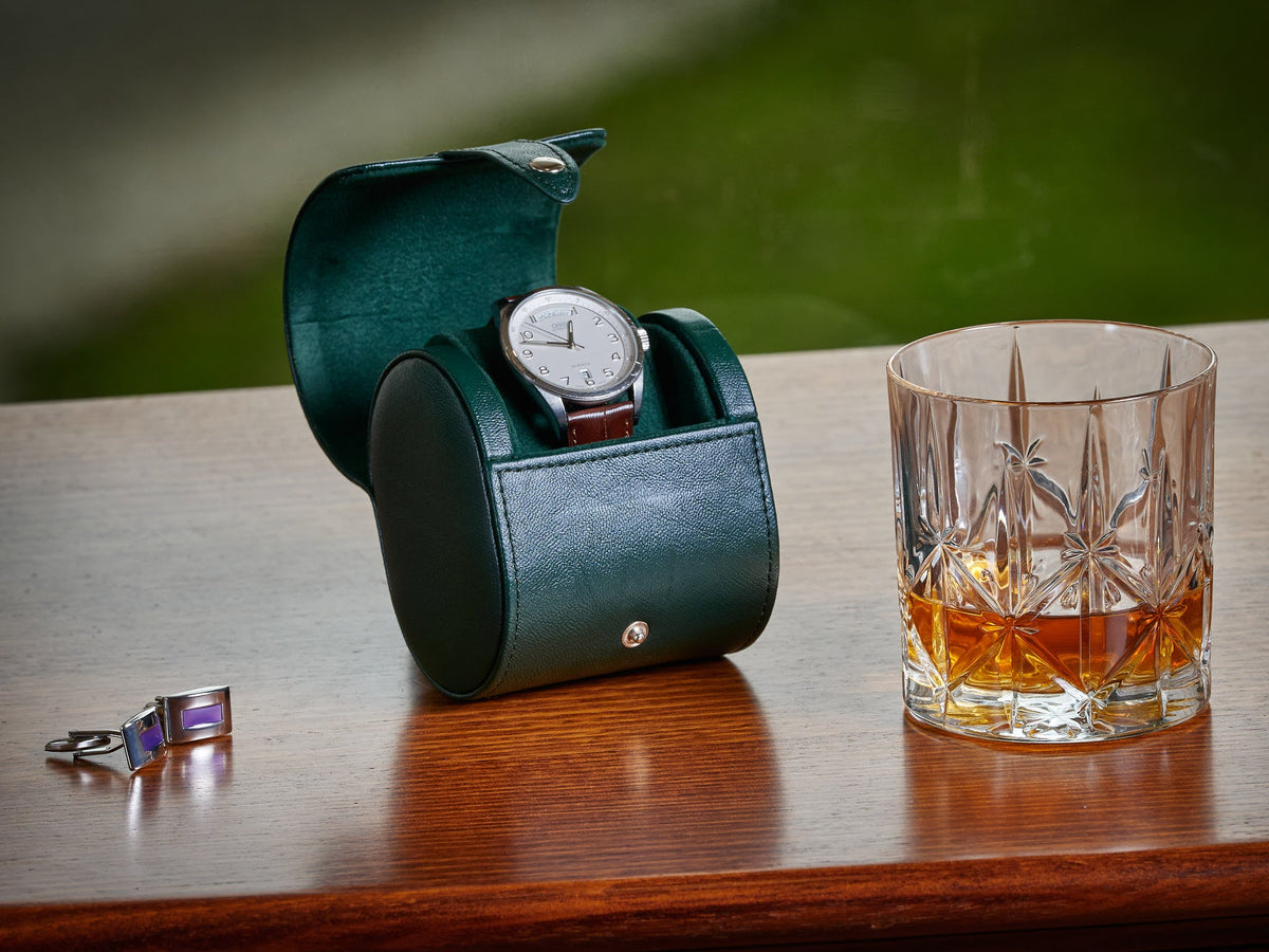 What to look for in a watch travel case
